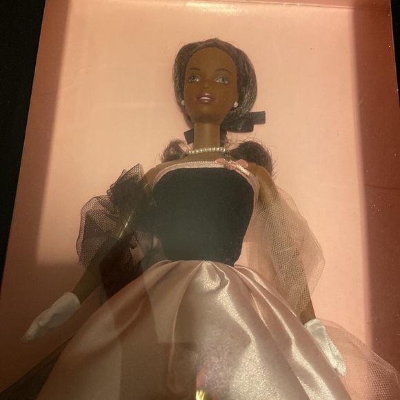 Timeless Silhouette African American Barbie include dress necklace gloves stand - Picture 5 of 8